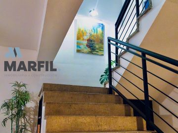 Casa Residencial Céntrica con Alberca en VENTA en Lomas Vista Hermosa Colima