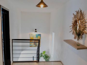 Casa Residencial Céntrica con Alberca en VENTA en Lomas Vista Hermosa Colima