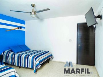 Casa Residencial Céntrica con Alberca en VENTA en Lomas Vista Hermosa Colima