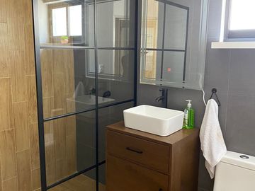 Casa Remodelada en Venta en Lomas Verdes cerca de Av Constitución y  SAMS