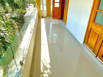 Casa en Venta con Alberca en Lomas Vista Hermosa Colima cerca Av Felipe Sevilla