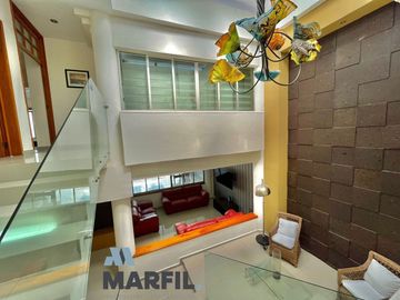 Casa en Venta con Alberca en Lomas Vista Hermosa Colima cerca Av Felipe Sevilla