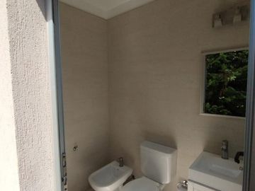 Casa 5 ambientes en 2 plantas en venta - Barrio Privado Los Troncos