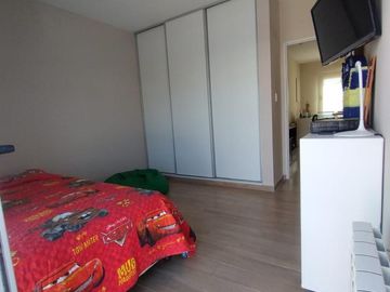 Casa 5 ambientes en 2 plantas en venta - Barrio Privado Los Troncos