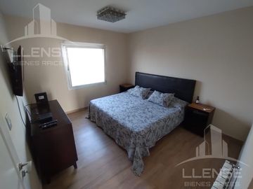 Casa 5 ambientes en 2 plantas en venta - Barrio Privado Los Troncos