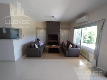 Casa 5 ambientes en 2 plantas en venta - Barrio Privado Los Troncos