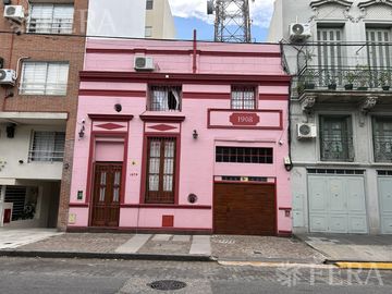 Venta de casa 5 ambientes con cochera y piscina en Barracas