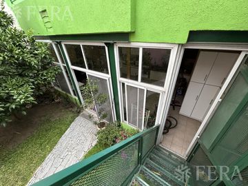 Venta de casa 5 ambientes con cochera y piscina en Barracas