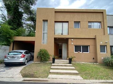 Venta Casa Barrio Las Cortaderas - San Miguel