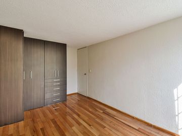 VENTA CASA EN LAS ÁGUILAS