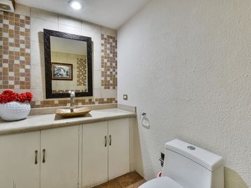 VENTA CASA EN LAS ÁGUILAS