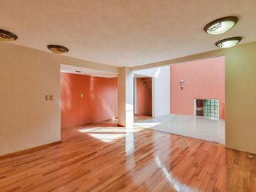 VENTA CASA EN LAS ÁGUILAS