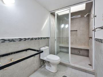 VENTA CASA EN LAS ÁGUILAS