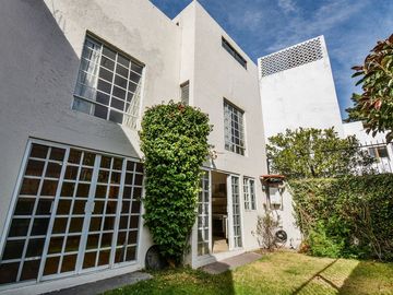 VENTA CASA EN LAS ÁGUILAS