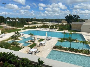 Casa en Privada Provincia Mérida de una planta, en venta