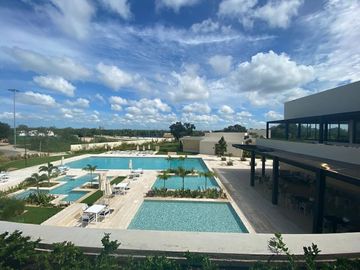 Casa en Privada Provincia Mérida de una planta, en venta