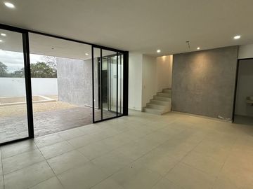 Casa en venta en Dzityá, 3 Rec con posibilidad de crecer a 4