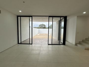 Casa en venta en Dzityá, 3 Rec con posibilidad de crecer a 4