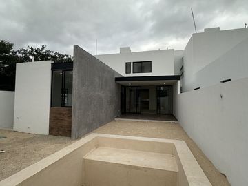 Casa en venta en Dzityá, 3 Rec con posibilidad de crecer a 4