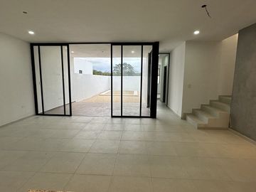 Casa en venta en Dzityá, 3 Rec con posibilidad de crecer a 4