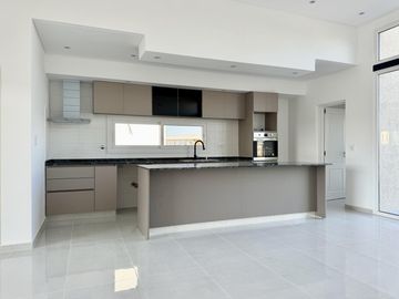 Casa en venta Barrio San Felipe Canning