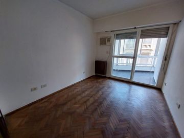 Departamento de 3 dormitorios en venta con balcón centro rosario