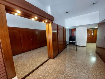 Departamento de 3 dormitorios en venta con balcón centro rosario