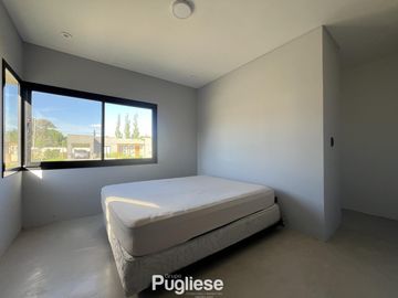Casa en Countries/B.Cerrado (Moreno)