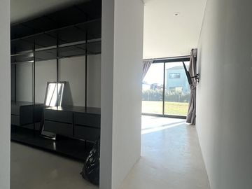 Casa en Countries/B.Cerrado (Moreno)