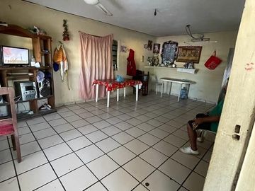FRENTE A ALTABRISA EN AVENIDA CASA VENTA MERIDA