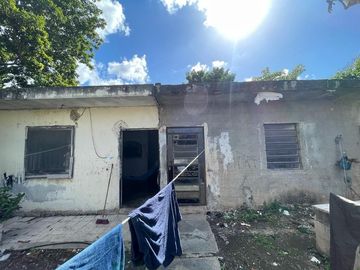 FRENTE A ALTABRISA EN AVENIDA CASA VENTA MERIDA
