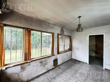 Venta Casa 4 Ambientes en Villa Sarmiento, Haedo