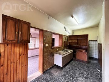 Venta Casa 4 Ambientes en Villa Sarmiento, Haedo