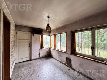 Venta Casa 4 Ambientes en Villa Sarmiento, Haedo