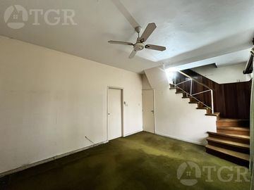Venta Casa 4 Ambientes en Villa Sarmiento, Haedo
