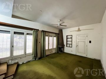 Venta Casa 4 Ambientes en Villa Sarmiento, Haedo