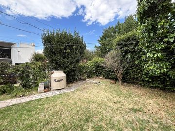 Venta Casa 4 Ambientes en Villa Sarmiento, Haedo