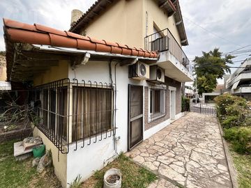 Venta Casa 4 Ambientes en Villa Sarmiento, Haedo