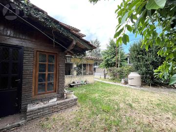 Venta Casa 4 Ambientes en Villa Sarmiento, Haedo