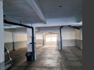 Departamento 2 amb. con balcón 48M2 en Balvanera con cochera.