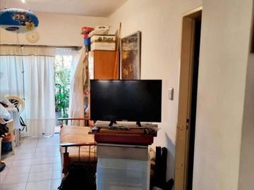 Departamento 2 amb. con balcón 48M2 en Balvanera con cochera.