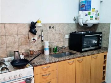 Departamento 2 amb. con balcón 48M2 en Balvanera con cochera.