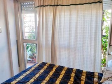 Departamento 2 amb. con balcón 48M2 en Balvanera con cochera.