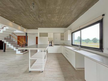 Casa de 3 dormitorios con pileta vista al golf
