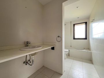Casa de 3 dormitorios con pileta vista al golf