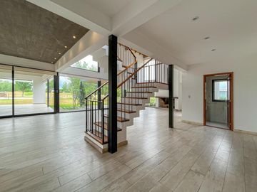 Casa de 3 dormitorios con pileta vista al golf