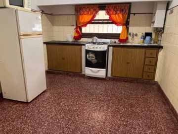 Casa en venta - 3 Dormitorios 1 Baño - 187Mts2 - Miramar