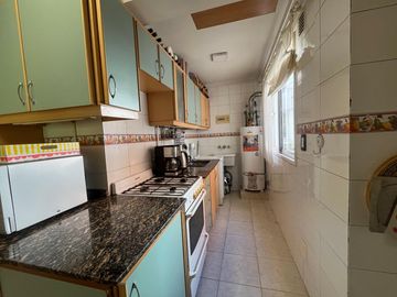 Venta  departamento  3 ambientes en Chacarita.  Bajas expensas