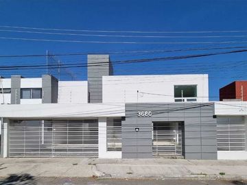 CASA EN VENTA CON GRAN POTENCIAL