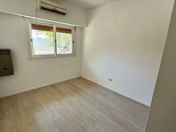 Blanco Encalada 3900, Casa tipo Duplex, 4 Ambientes C/Patio-Terraza-Parrilla-cochera  - V. Urquiza